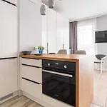 Daire Luxapartmentwarszawa Z Bezplatnym Podziemnym Parkingem Varşova
