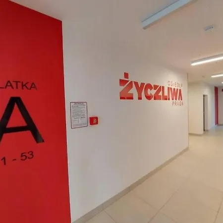 Luxapartmentwarszawa Z Bezplatnym Podziemnym Parkingem Lägenhet Warszawa